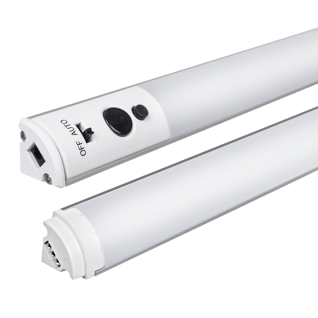 Lampada lineare a LED sotto armadio, set di 2 moduli con telecomando e alimentatore Maclean Energy MCE245 - max.4 moduli su un alimentatore