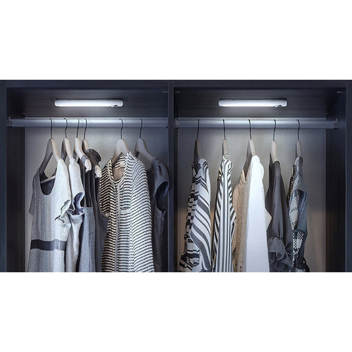 Lampada da cucina Maclean LED, sottopensile 9 SMD, a batteria, sensore PIR on/off, MCE166 + 3x batterie Varta Industrial LR6/AA R-06