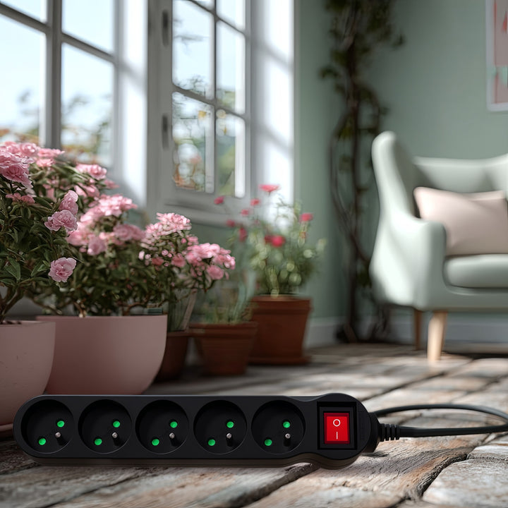 Ciabatta elettrica Maclean Energy MCE183 Cavo di prolunga a 5 prese con interruttore