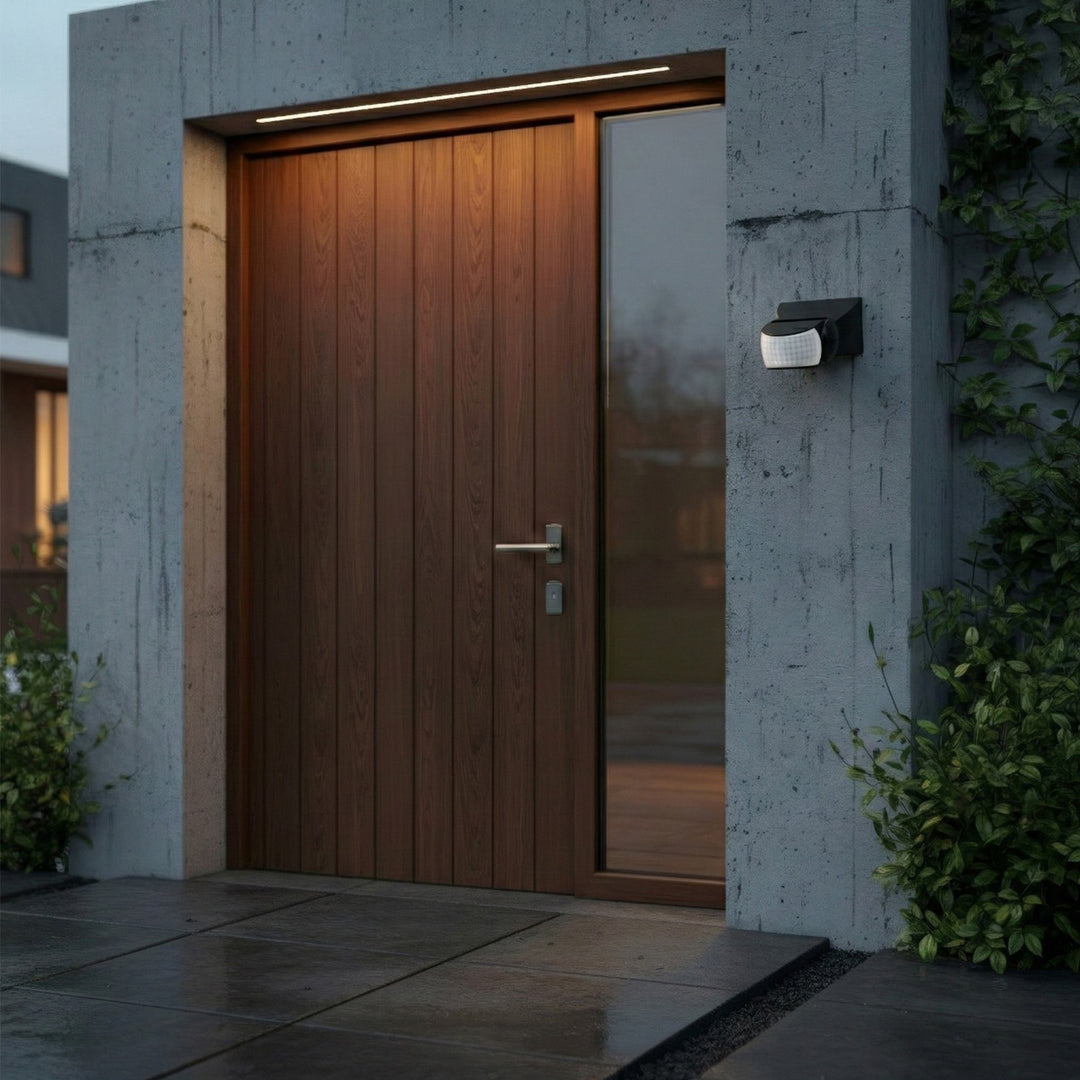 Rilevatore di movimento a infrarossi PIR moderno Maclean Energy MCE201B gamma 12m nero IP65