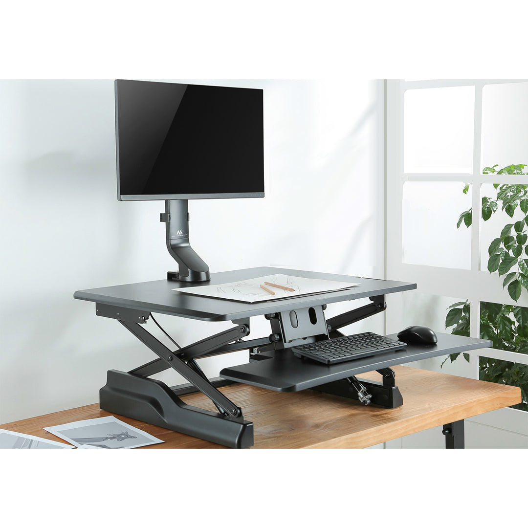 Supporto per monitor 17"-32" 8kg Maclean MC-853 si adatta a MC-848 e MC-849