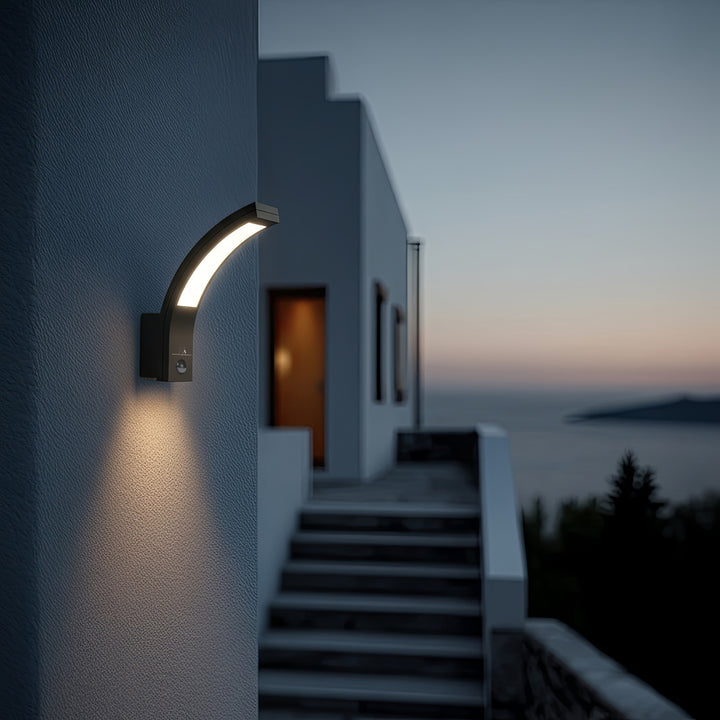 Lampada a LED con sensore di movimento a infrarossi MCE244 750lm 10W IP54 Maclean Energy