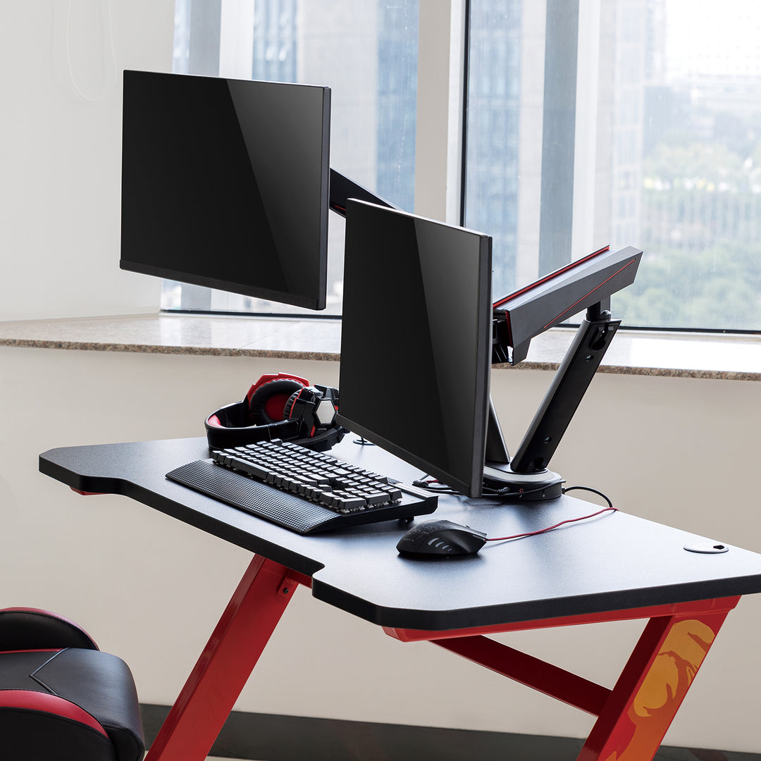 NanoRS RS886: full motion, illuminazione a LED e molte connessioni PC