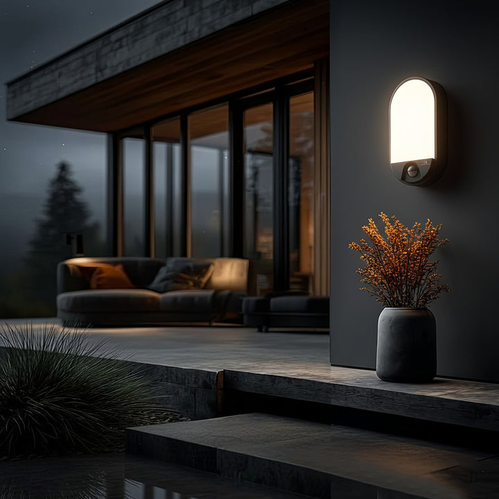 Lampada LED con sensore di movimento a infrarossi MCE340 GR 1100lm 15W IP54 Maclean Energy grigio, bianco naturale (4000K)