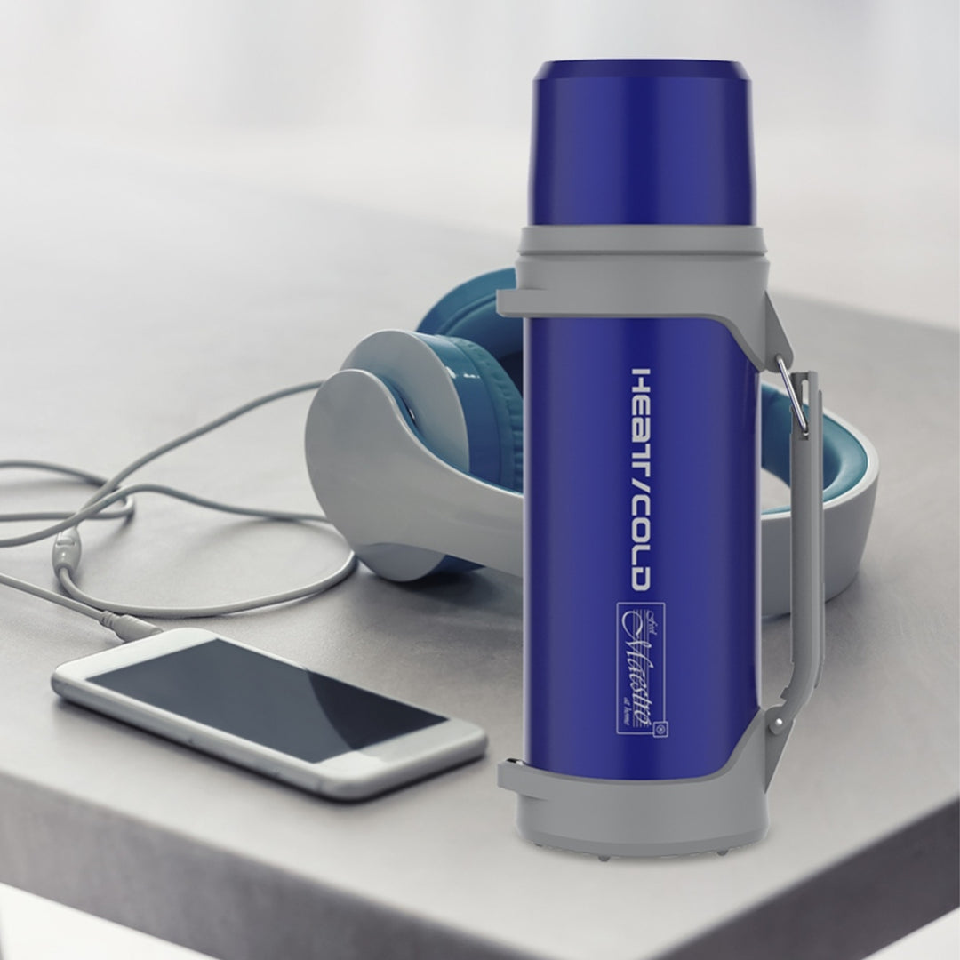 Bottiglia isolante Thermos 1L con tazza da 350ml Chiusura ermetica cinghia di trasporto di 110 cm Materiale acciaio inossidabile 304 + plastica per bevande calde o fredde (blu navy)