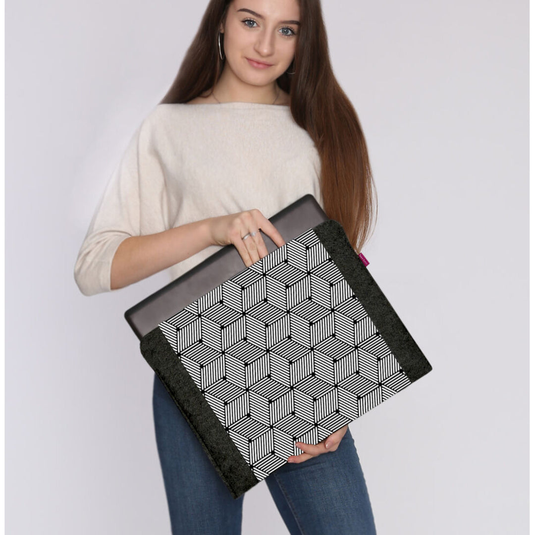 Custodia per laptop da 15 pollici, realizzata in feltro ecologico, con motivo stampato "Cube"