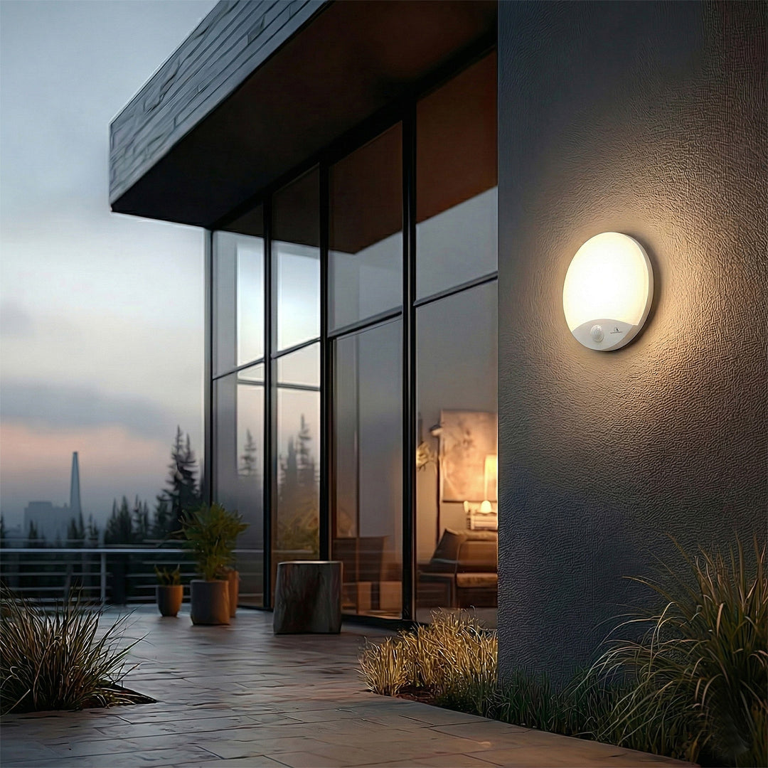 Maclean MCE357 W Lampada LED con rilevatore di movimento, ad infrarossi, bianca, 10W, IP44, bianco naturale (4000K), 900lm, diametro 25 cm