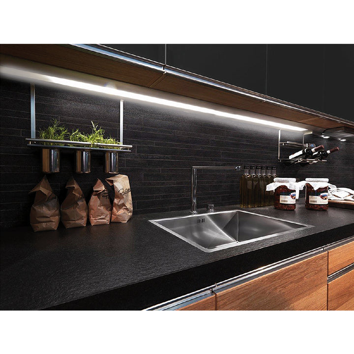 Striscia LED per illuminazione sottopensile + telecomando
