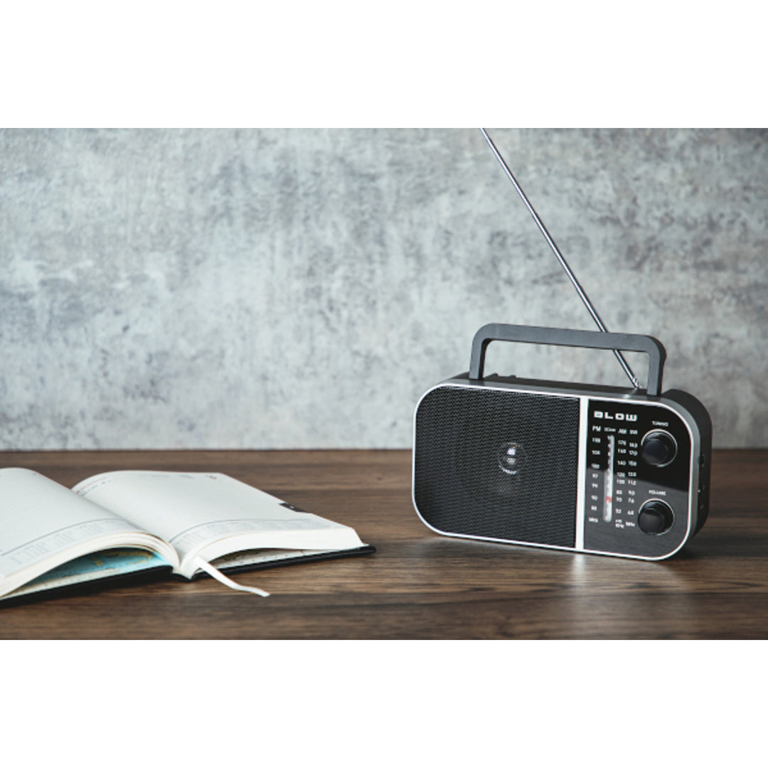 Radio analogica portatile AM/FM RA6 alimentata a batteria e a rete Blow