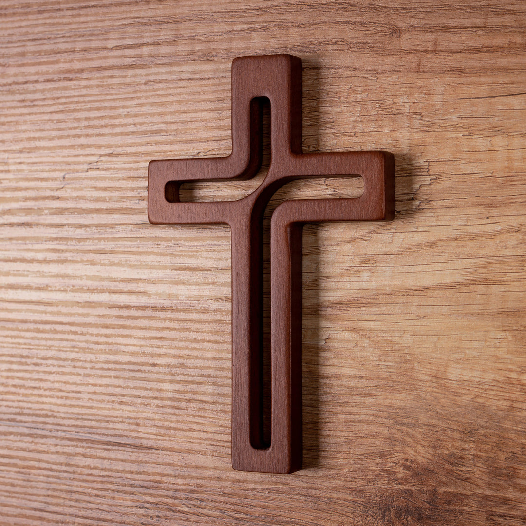 Croce moderna in legno, colore marrone 25x16x1,6 cm