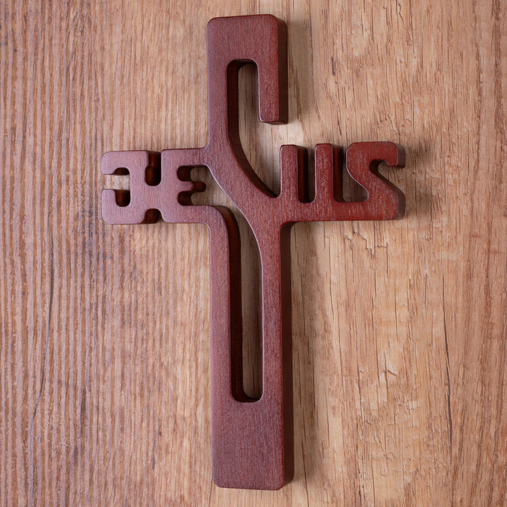 Croce pendente in legno con scritta JESUS, colore marrone 30x20x1,8cm
