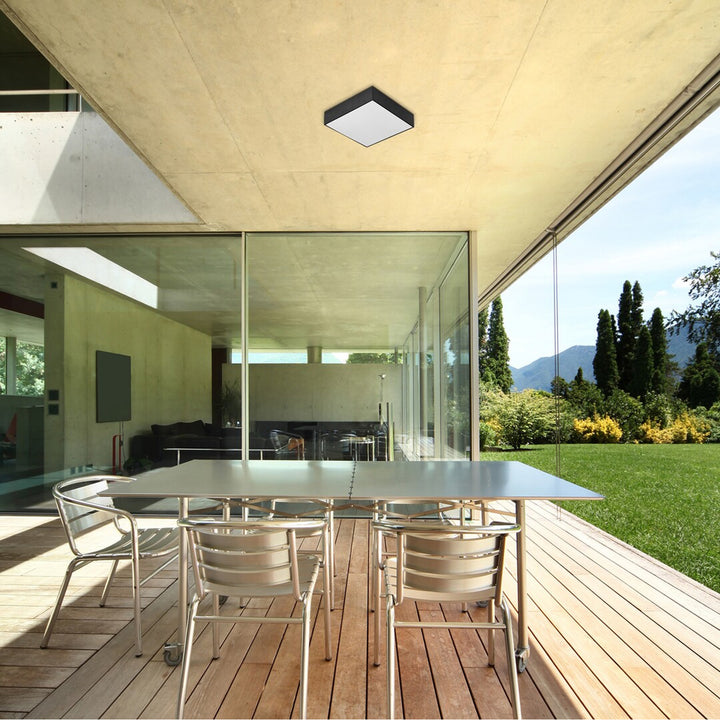 RABALUX TARTU 7899 Lampada quadrata 17.5x17.5 cm da esterni a LED con colore della luce regolabile 2800, 4000 o 6000 K