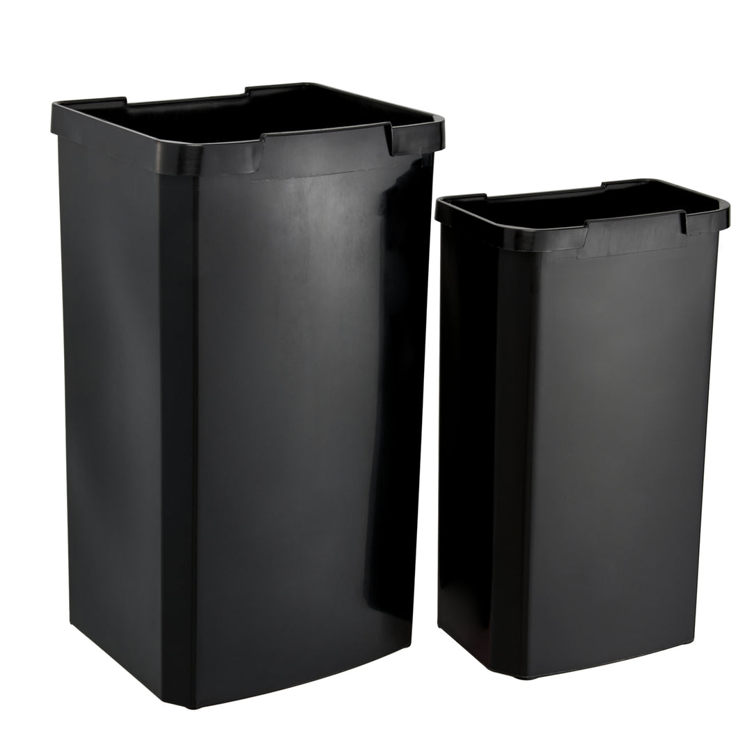 Pattumiera a pedale Keeper Gunnar con capacità di 7 L + 15 L in argento, realizzato in plastica di alta qualità. Adatto, tra l'altro, per la raccolta differenziata dei rifiuti in casa e in ufficio.