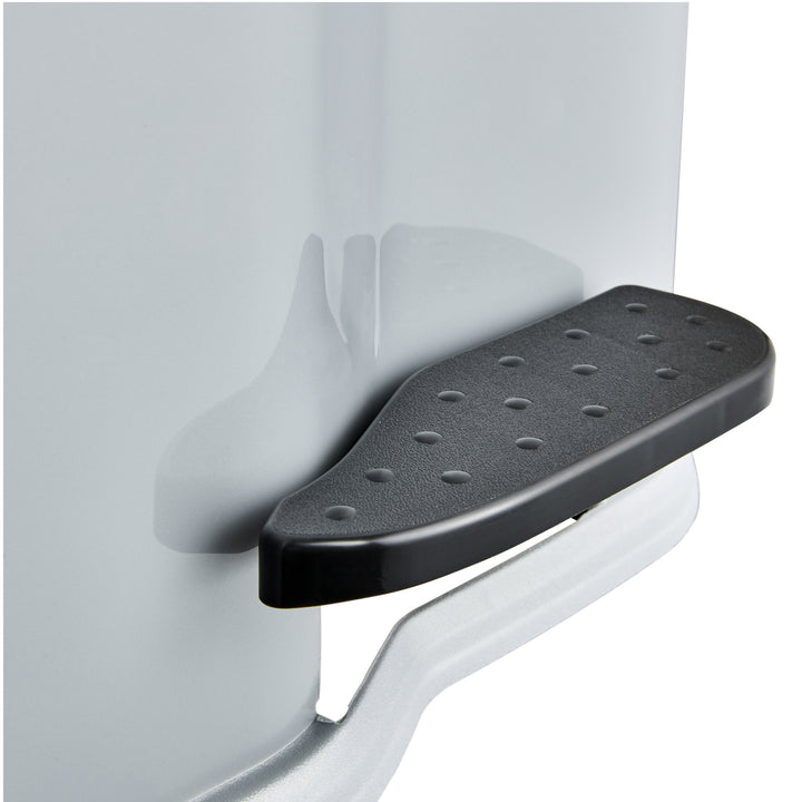 Pattumiera a pedale Keeper Gunnar con capacità di 7 L + 15 L in argento, realizzato in plastica di alta qualità. Adatto, tra l'altro, per la raccolta differenziata dei rifiuti in casa e in ufficio.