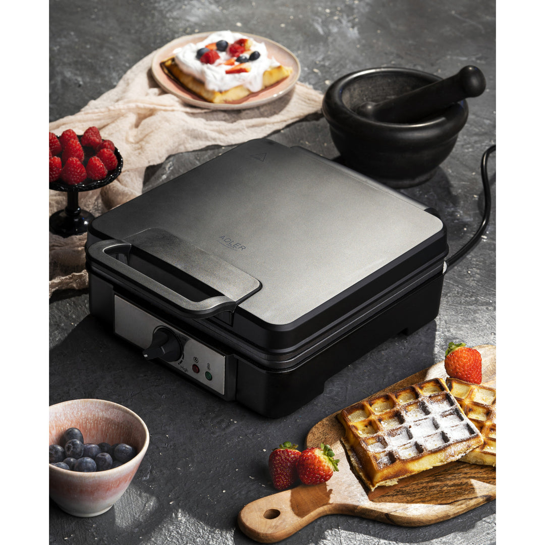 Macchina per waffle Adler, per 4 waffle, controllo della temperatura, 1800W, AD 3049