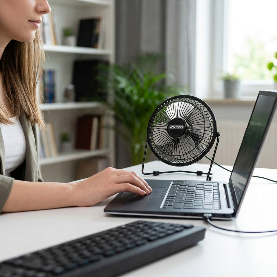 Ventilatore da scrivania Mesko, diametro 15 cm, alimentazione USB, oscillazione verticale, MS 7322