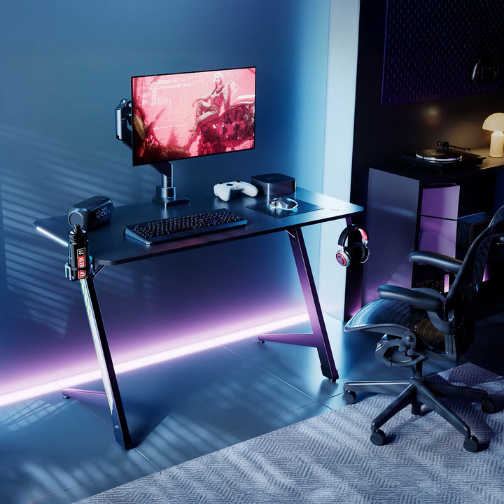 Scrivania da gioco NanoRS, nera, con supporto per cuffie e tazze, retroilluminazione RGB, max. 75 kg, dimensioni 1200x600x750 mm, RS102