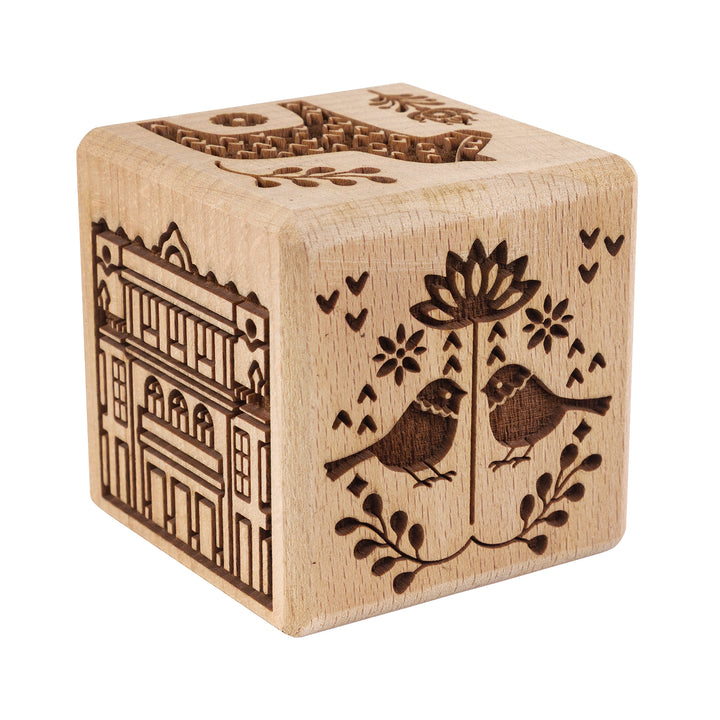 Cubo per dolci inciso Starmann, 6 cm, legno di faggio, 6 disegni, stile scandinavo