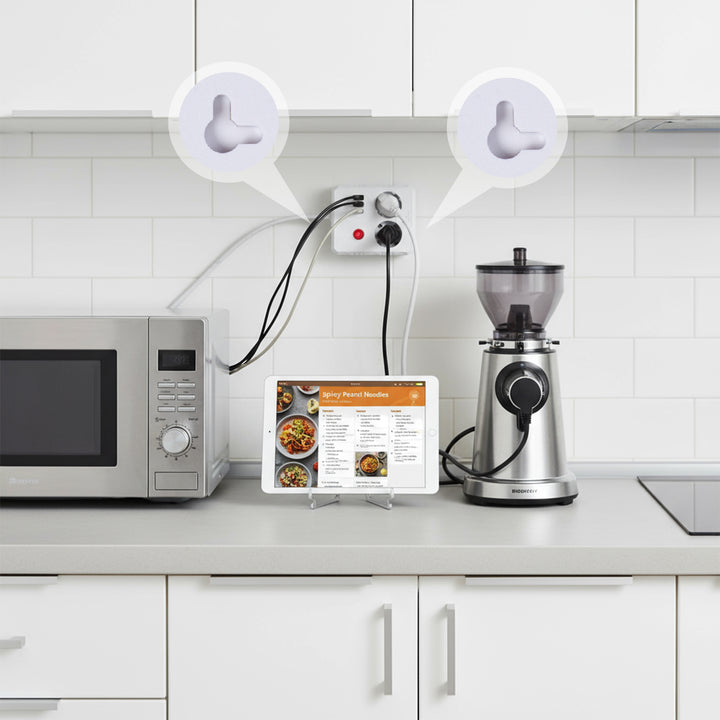 Ciabatta elettrica Maclean, cavo di prolunga 2 prese + 3xUSB, 110-240V AC 50/60Hz, 2,1A max 2500W, 3 m, bianco, MCE388 W