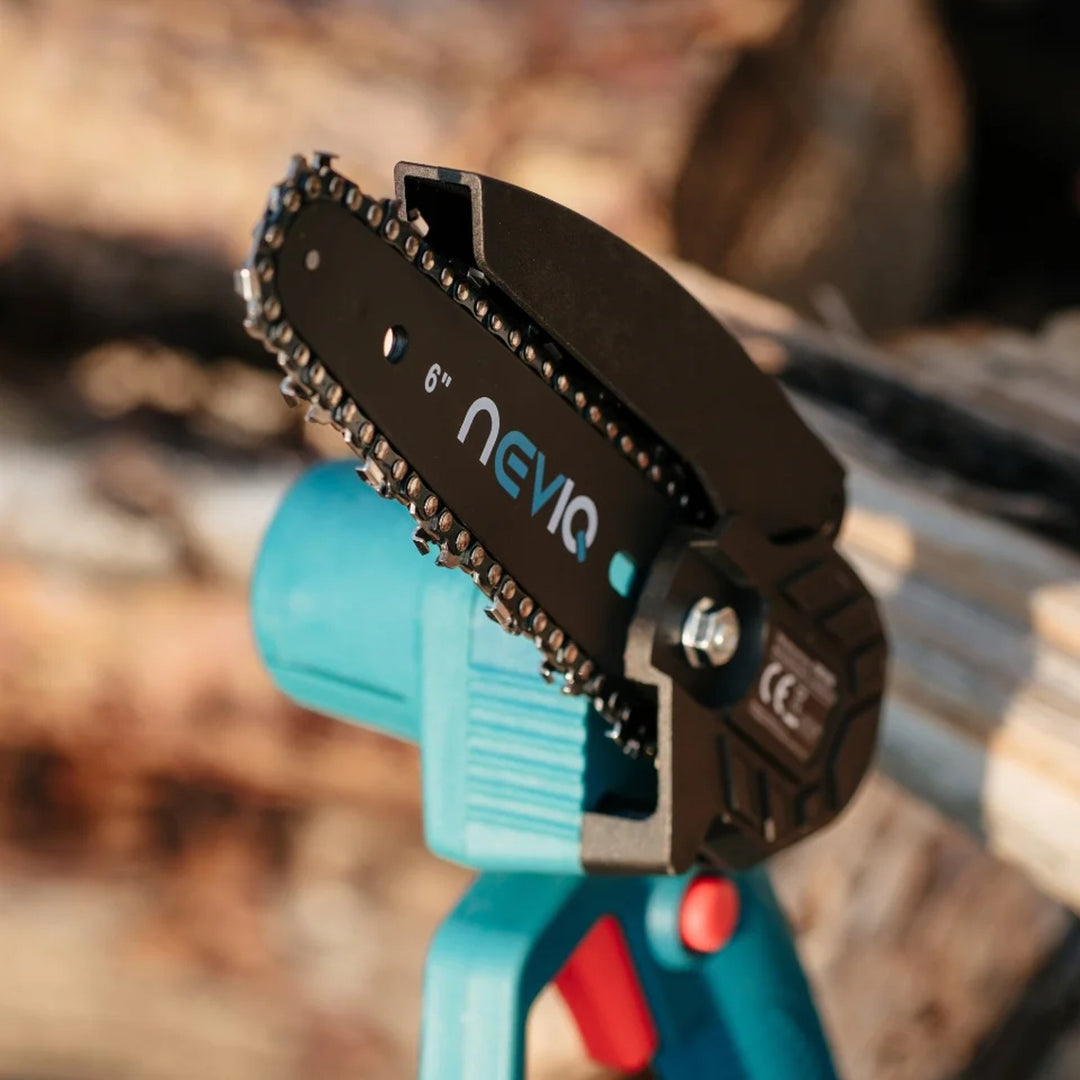 Motosega a batteria NEVIQ, barra da 6'', 200W, batteria Li-ion 1,5 Ah, L04302