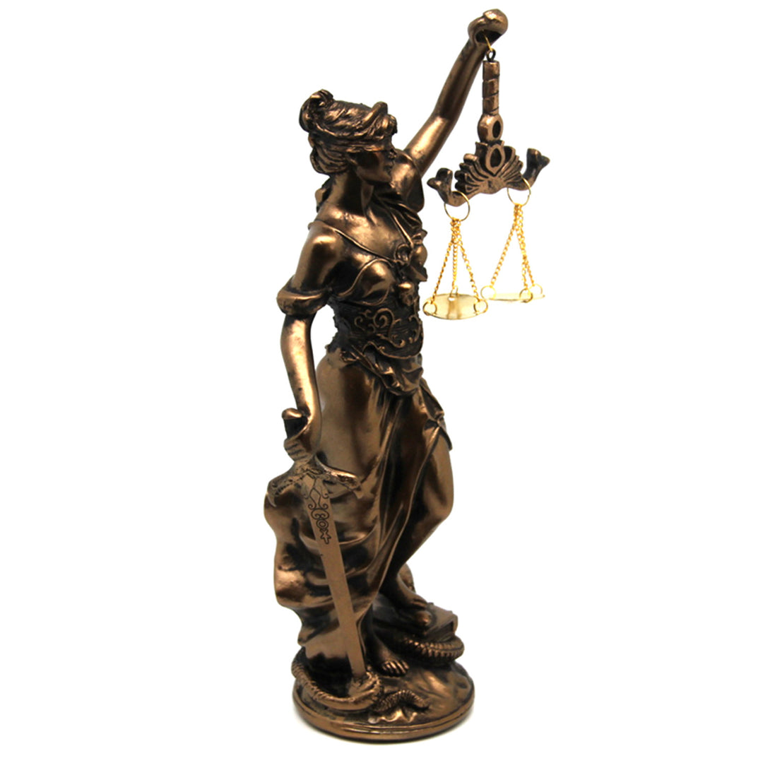 Statuetta di Temida con bilancia e spada, scultura giuridica in bronzo, Regina Isabella