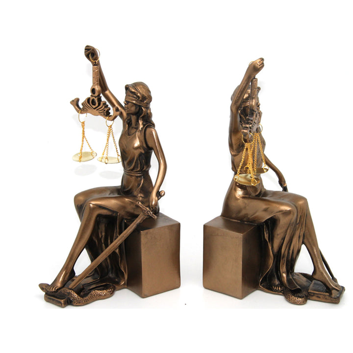 Statuette di Themis con bilancia e spada, poggia libri, Regina Isabella, 2 pezzi