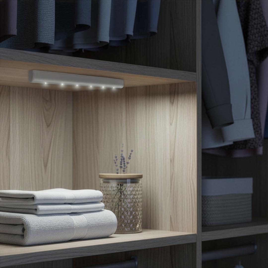 Lampada da cucina Maclean 6LED sottopensile, oblunga, con sensore di movimento, 5xAA, MCE123 + 5x batteria alcalina AAA Varta Industrial