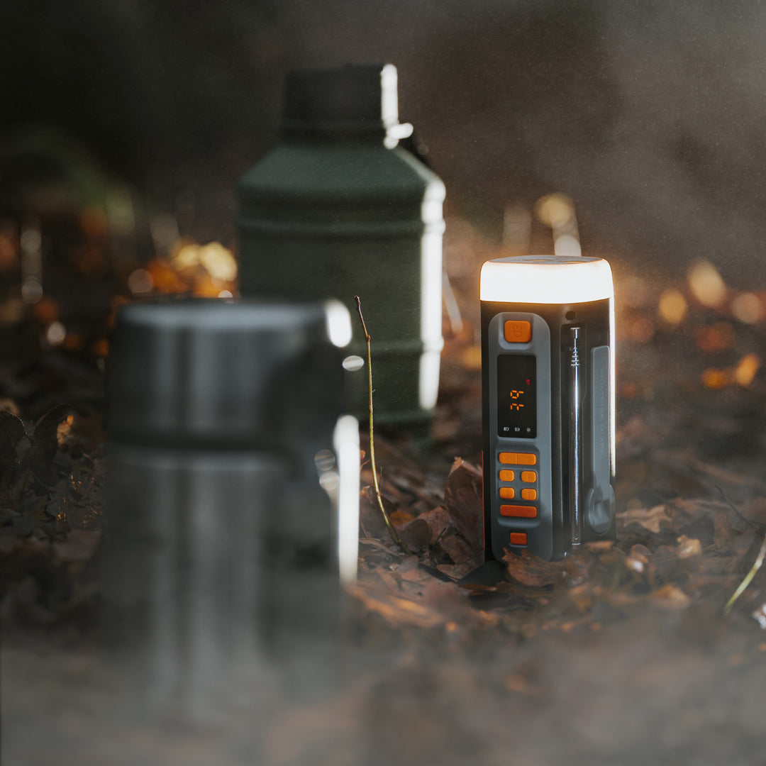 Radio di emergenza Adler, con pannello solare, manovella e powerbank, Bluetooth 5.0, torcia LED 4W, 4500 mAh, AD 1920