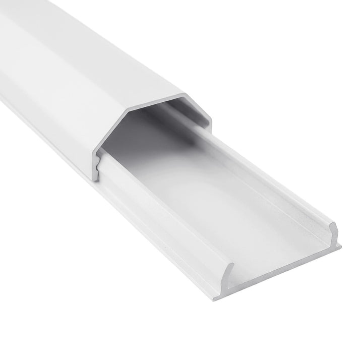 Profilo di copertura in alluminio per cavi Maclean, 33x18x750 mm, bianco, MCTV-897 W