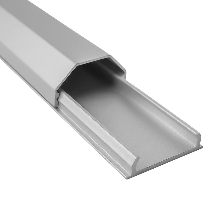 Profilo di copertura in alluminio per cavi Maclean, 33x18x750 mm, argento, MCTV-897 S