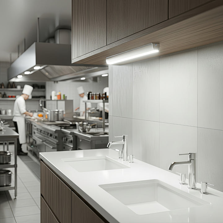 2 lampade da cucina a LED Maclean, da incasso sotto pensile, 9 SMD, a batterie, sensore PIR on/off, MCE166 + 6 batterie R-06 R06 AA LR06 1,5 V VARTA Longlife Power