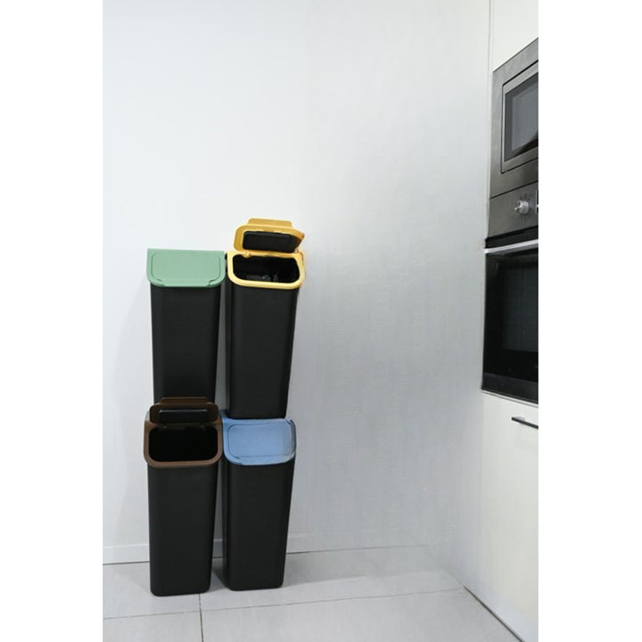 Set di 4 contenitori neri per la raccolta differenziata BINI da 4 x 35 L con coperchi blu/verde/giallo/marrone + 5 filtri al carbone
