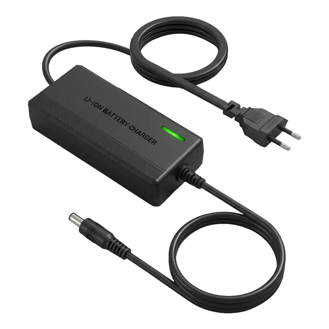 Caricabatterie universale / Alimentatore Maclean Energy, per monopattini elettrici, 54,6 V CC, 2 A, max 110 W, ricarica rapida, 6 spine, MCE665