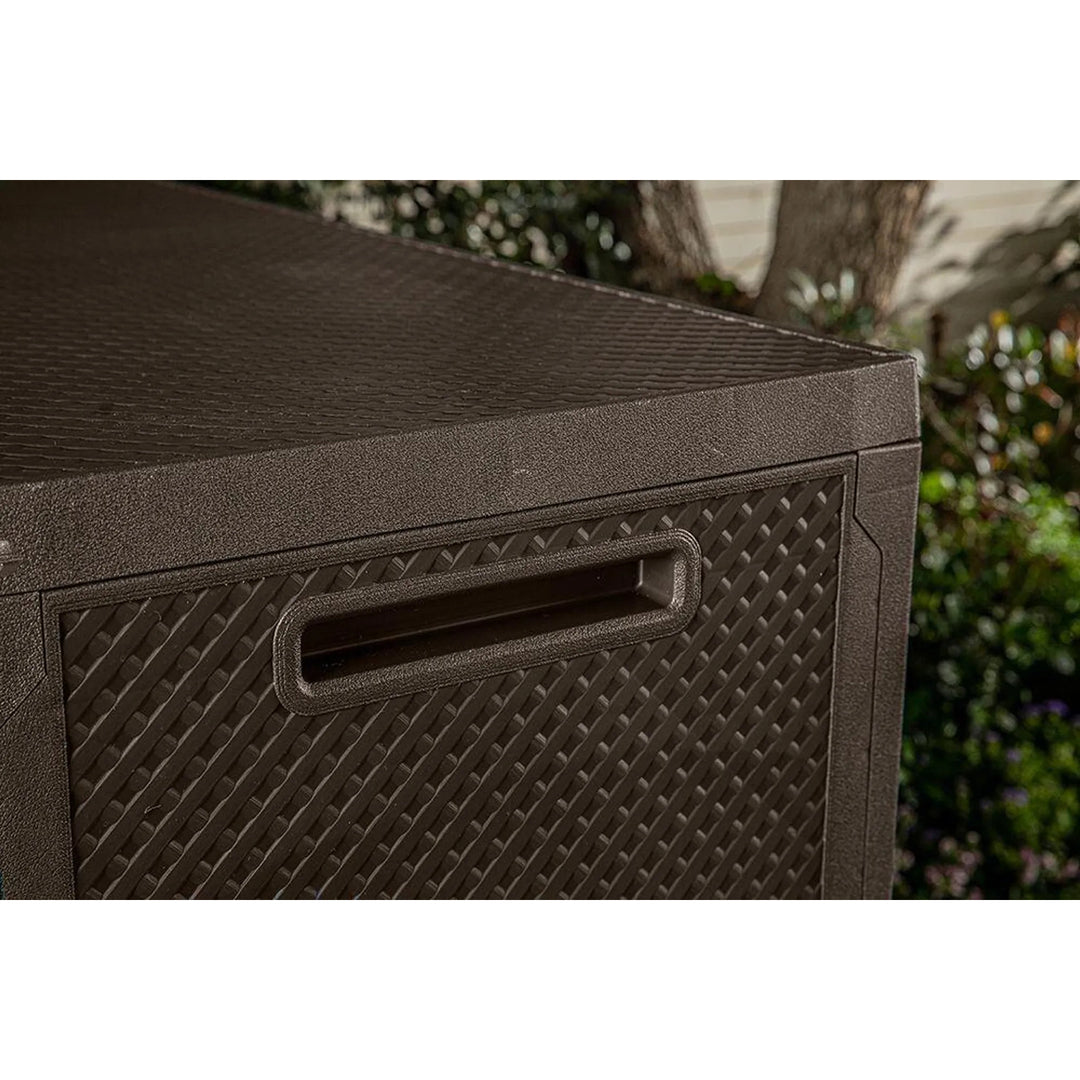 Cassetta da giardino Keter Emily, capacità 277 L, colore marrone, carico massimo 20 kg, resistente alle intemperie, dotata di maniglie e rotelle, 249719