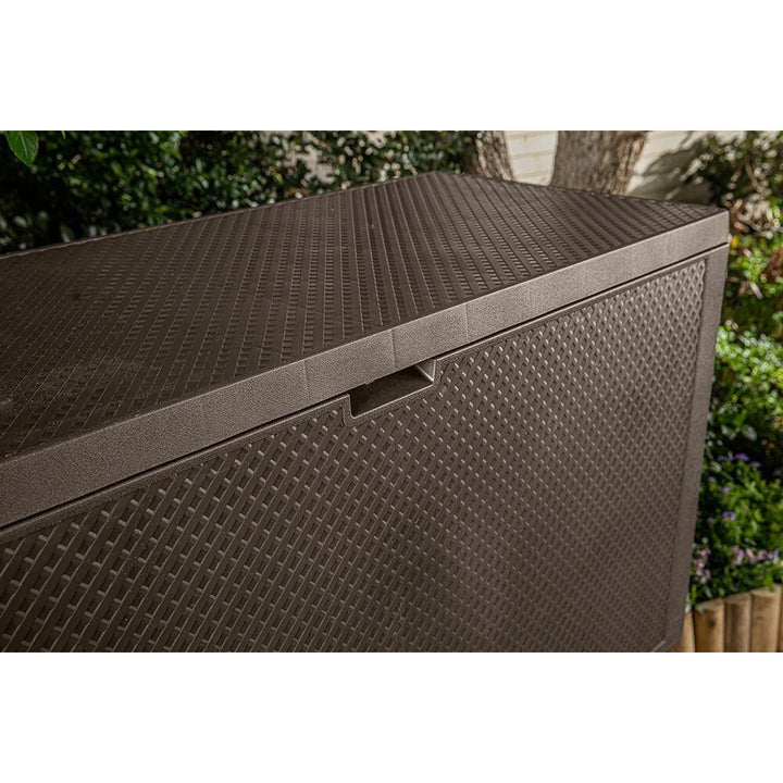 Cassetta da giardino Keter Emily, capacità 277 L, colore marrone, carico massimo 20 kg, resistente alle intemperie, dotata di maniglie e rotelle, 249719