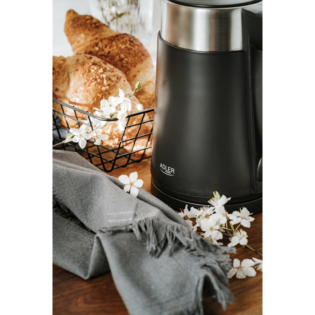 Bollitore elettrico Adler, in metallo, 0,6 L, silenzioso, potenza 800 W, nero. AD 1372