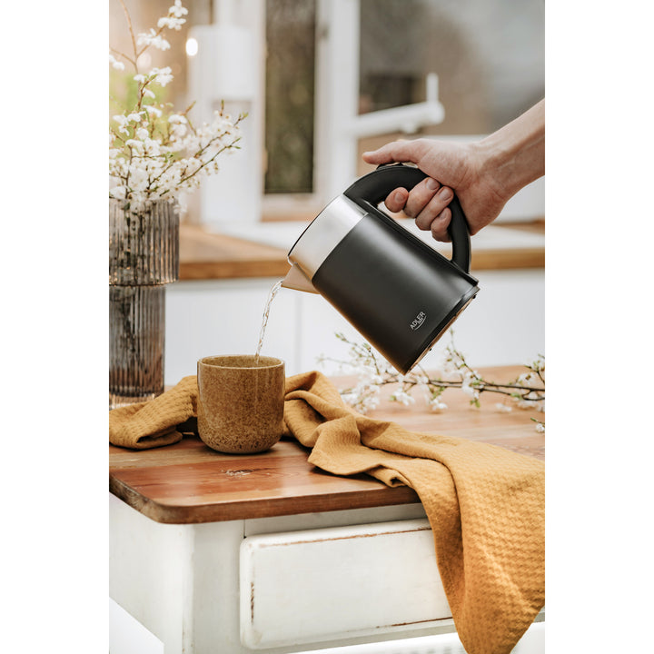 Bollitore elettrico Adler, in metallo, 0,6 L, silenzioso, potenza 800 W, nero. AD 1372