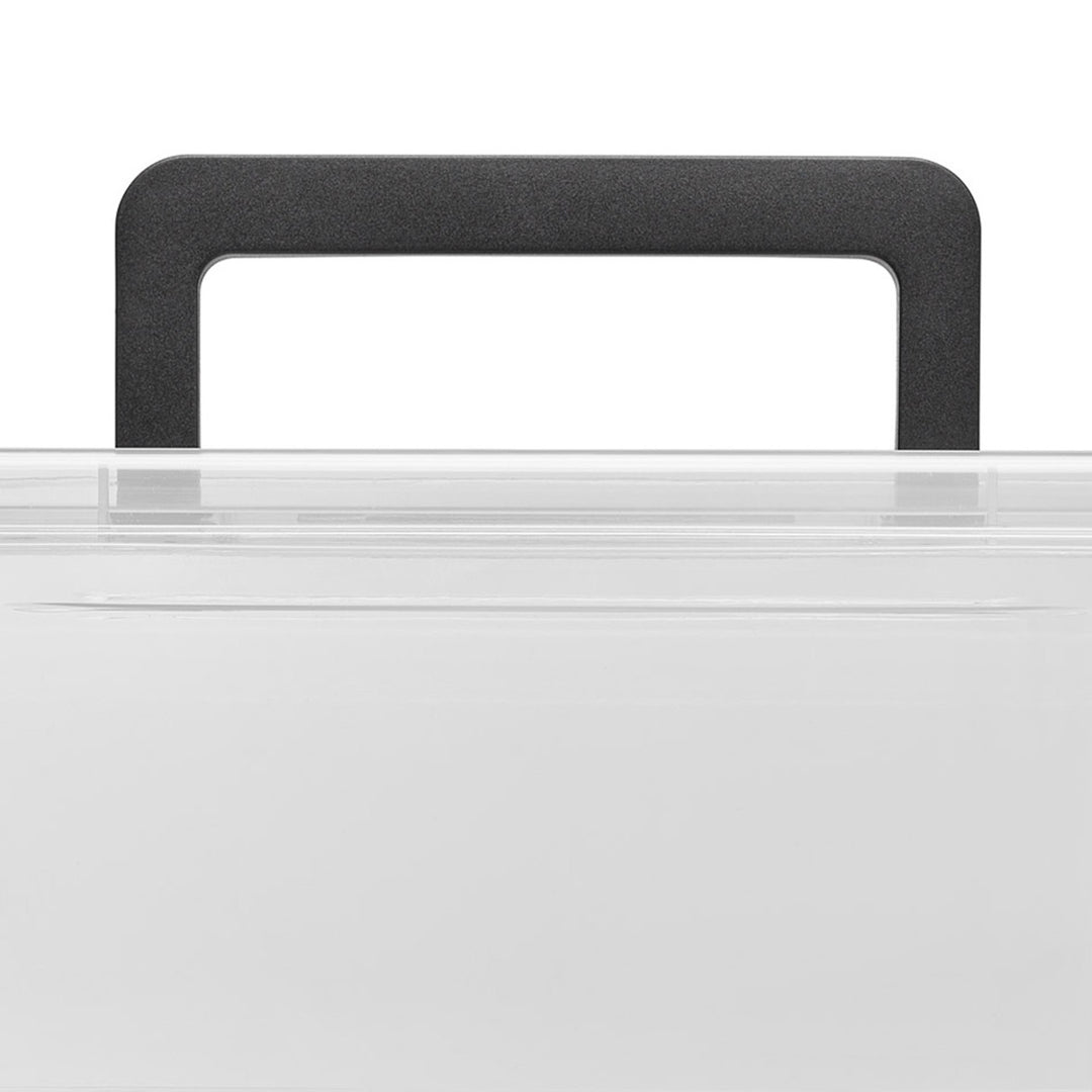 Contenitore Moxom SimpleStore, capacità 60 L, trasparente, coperchio con chiusura a clip, dotato di rotelle, privo di BPA, 04-0081